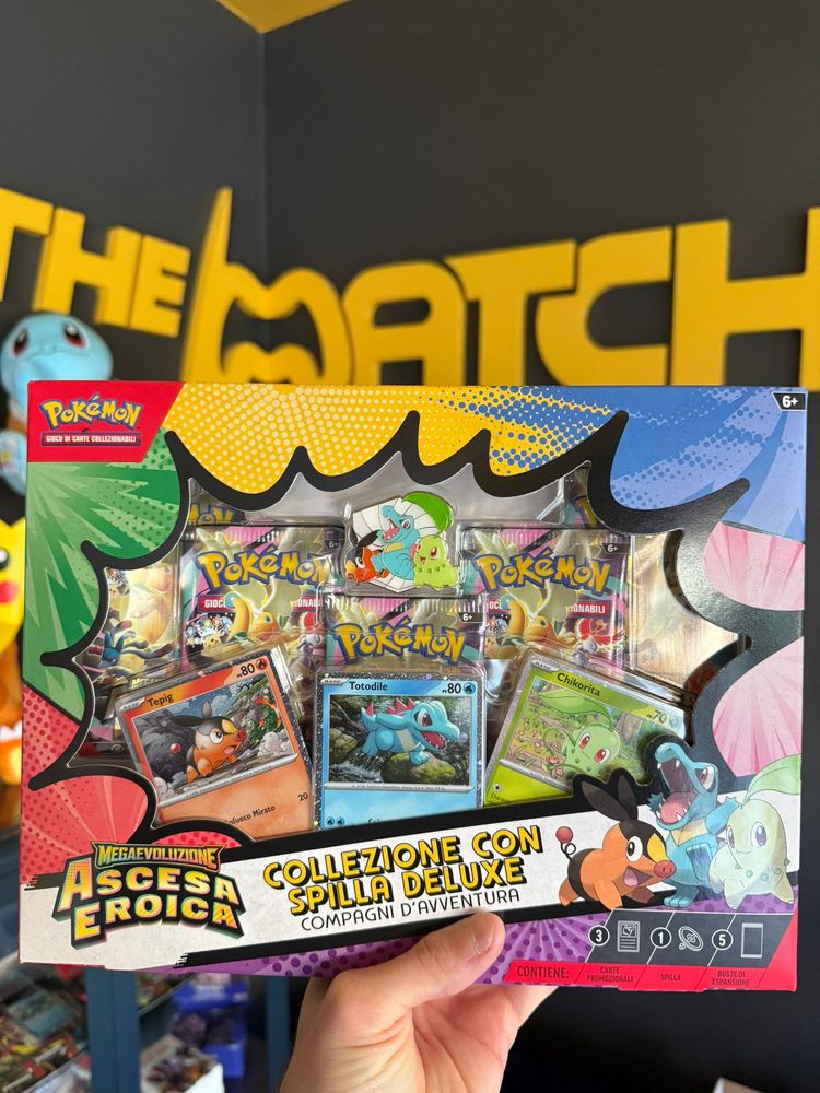 Pokémon Pokémon TCG Collezione Con Spilla Deluxe product image